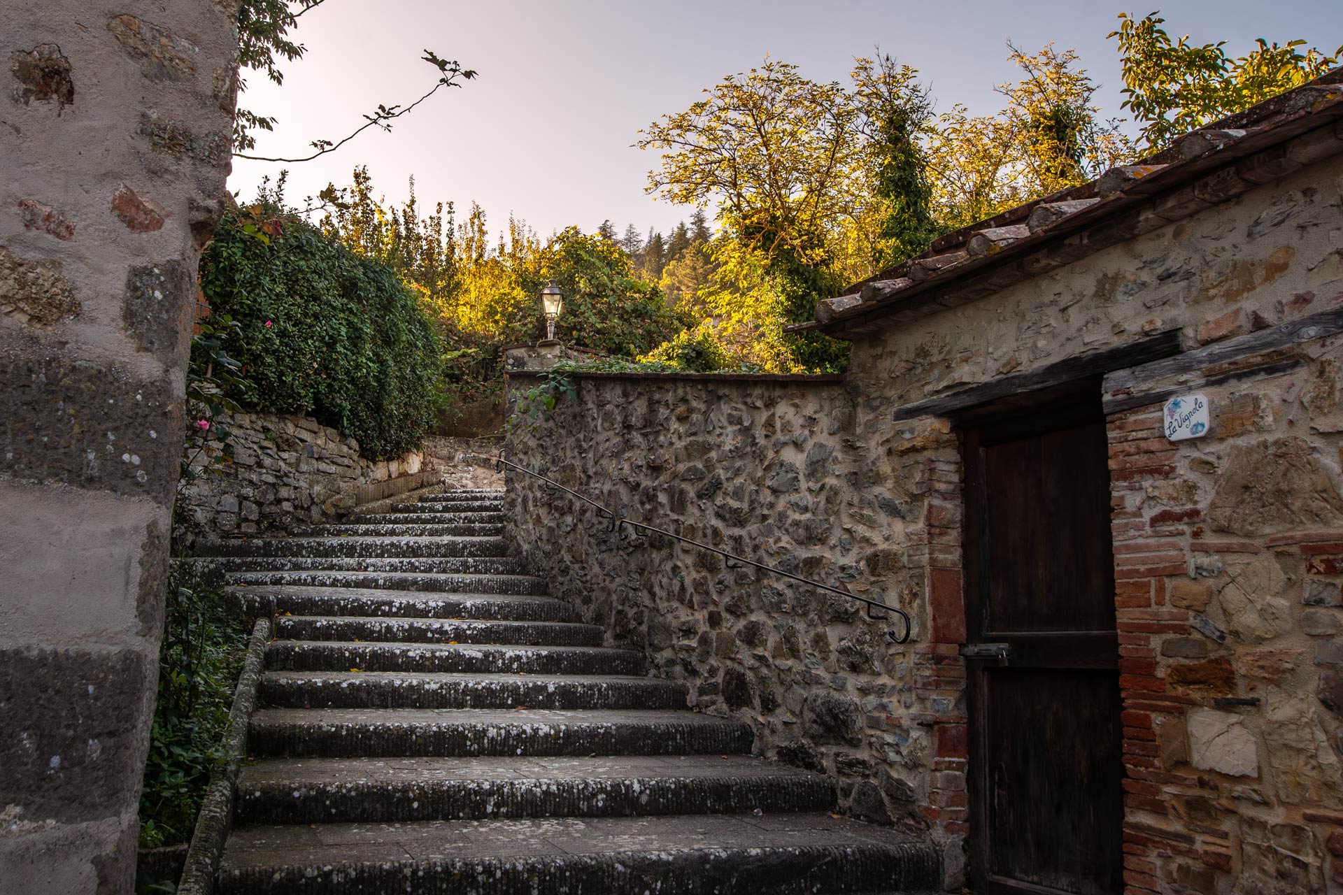 imago in villa: foto del borgo di castelnuovo val di cecina