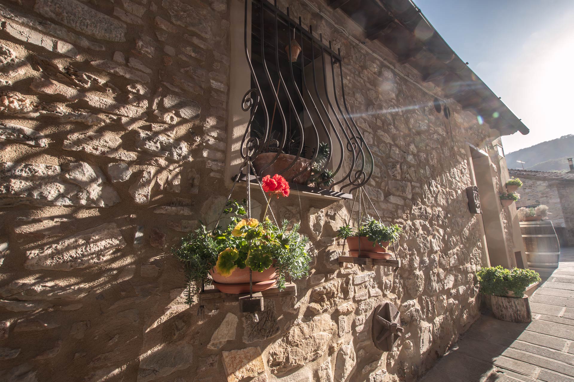 imago in villa: foto del borgo di castelnuovo val di cecina